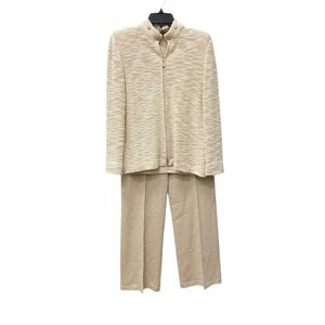 St. John Cream Ankle-Length Pants & Jacket Set